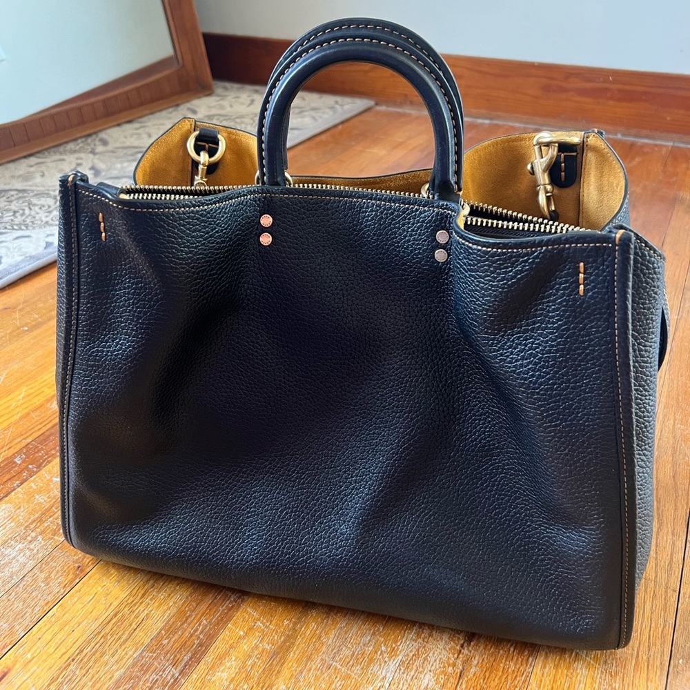 Coach Rouge 39